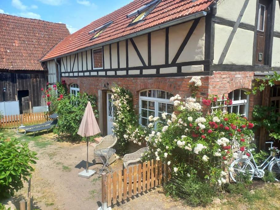 Romantisches Rosencottage Hofheim in Unterfranken Eksteriør bilde